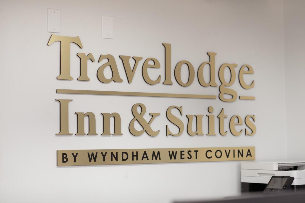 Travelodge Inn & Suites By Wyndham Уэст-Ковина Экстерьер фото